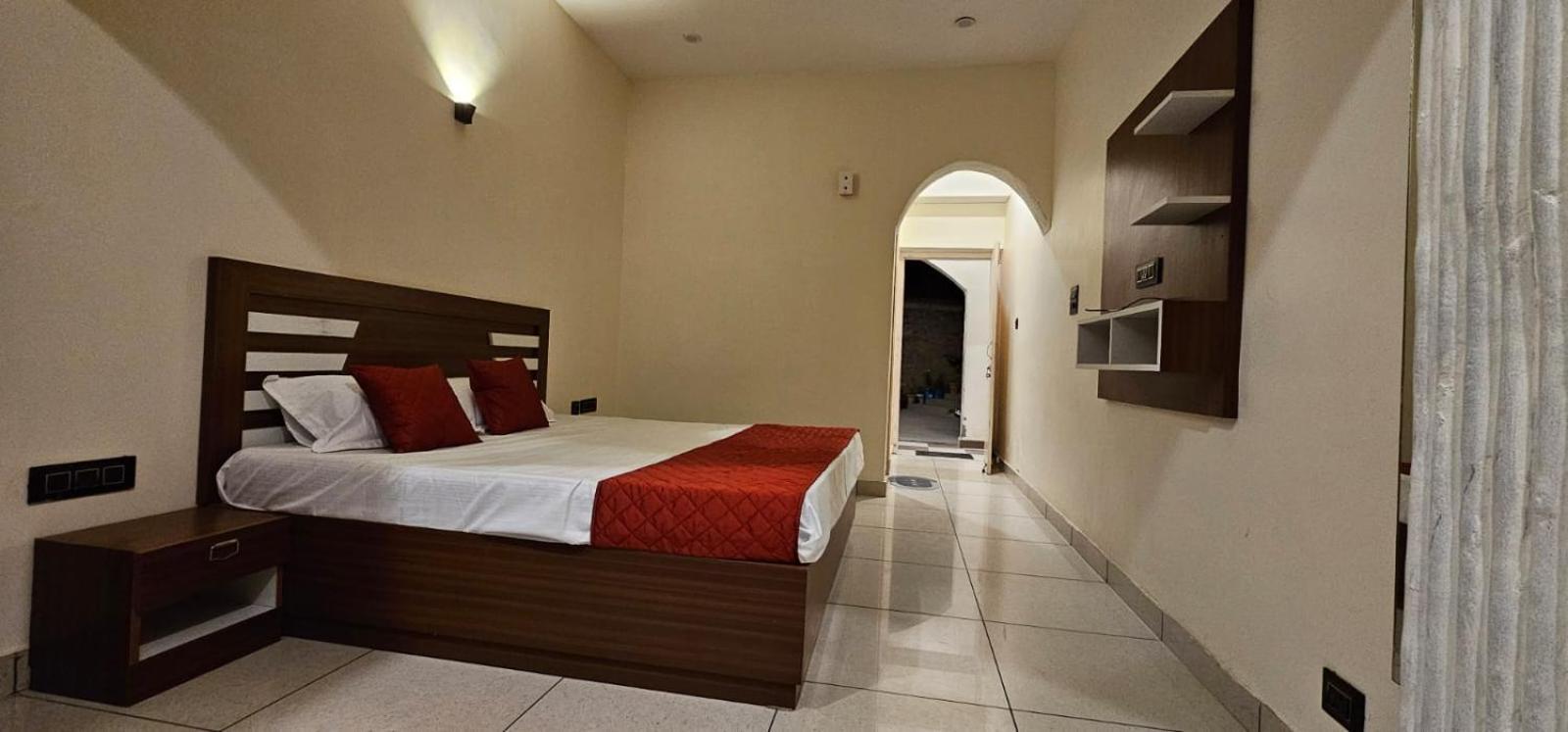 Golden Himalaya Homestay كاوساني المظهر الخارجي الصورة